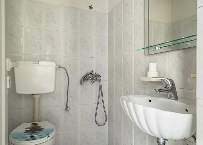 Angela Partial Sea View 8 Vendégház 3*